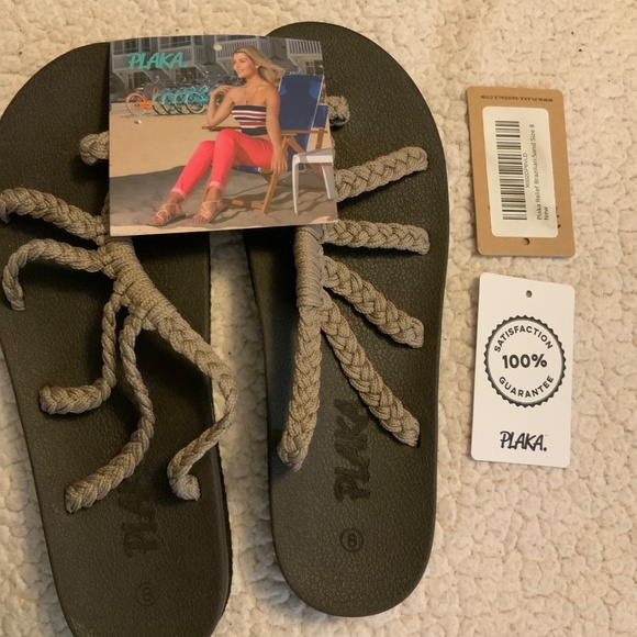 Plaka Relief Brazilian Sand Size 8  Sandals - Picture 4 of 4
